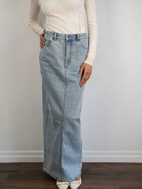 NWT SELF PORTRAIT LIGHT WASH DENIM COLUM BACK SLIT SKIRT